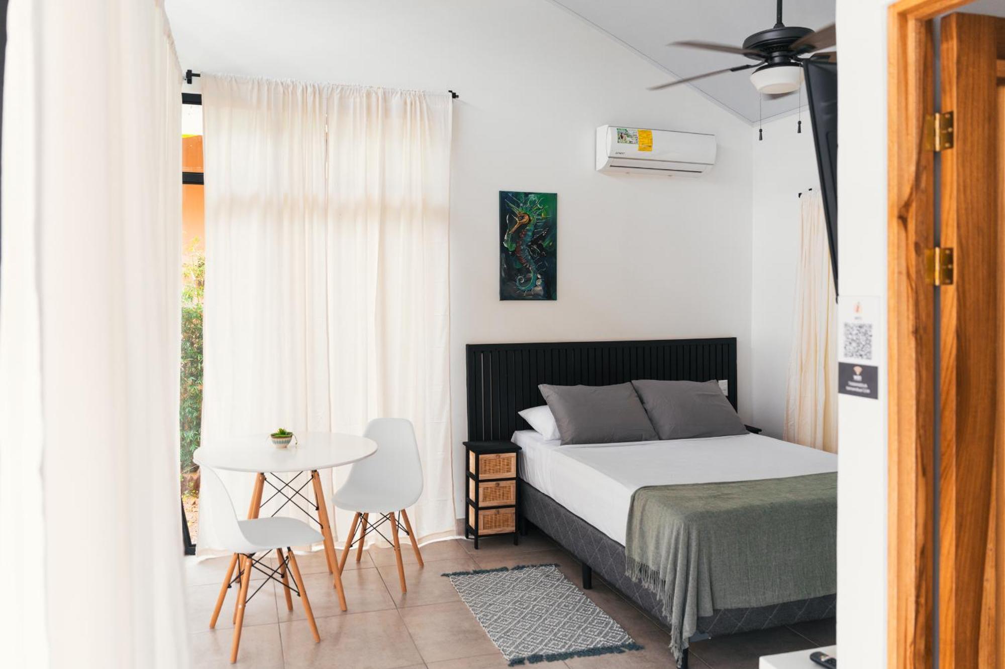Tamandua Homes El Centro De Увита Екстериор снимка