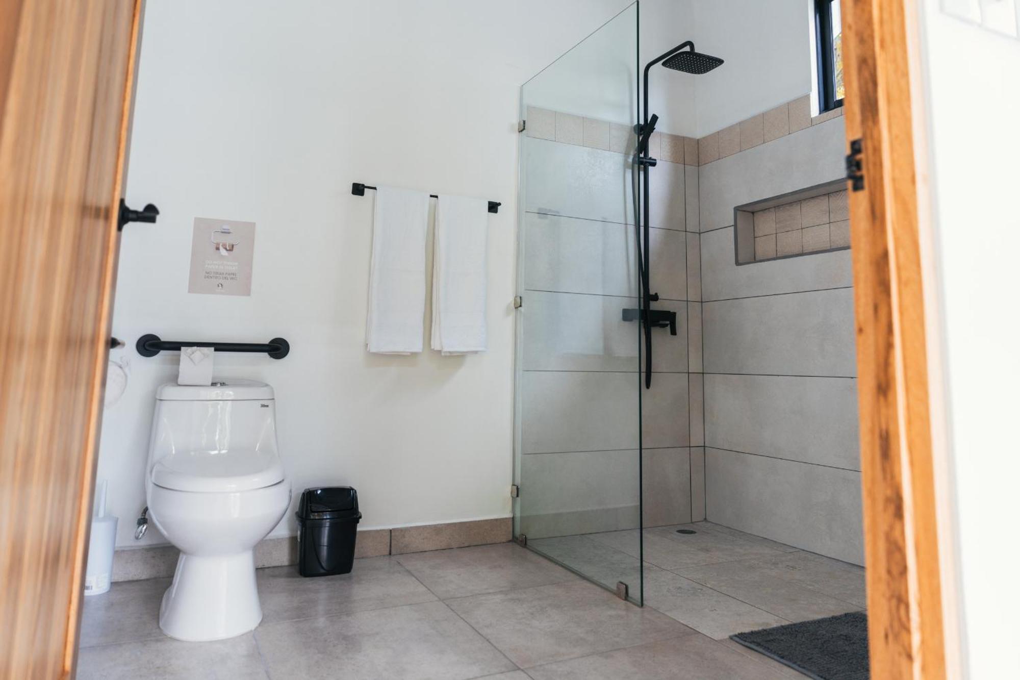 Tamandua Homes El Centro De Увита Екстериор снимка