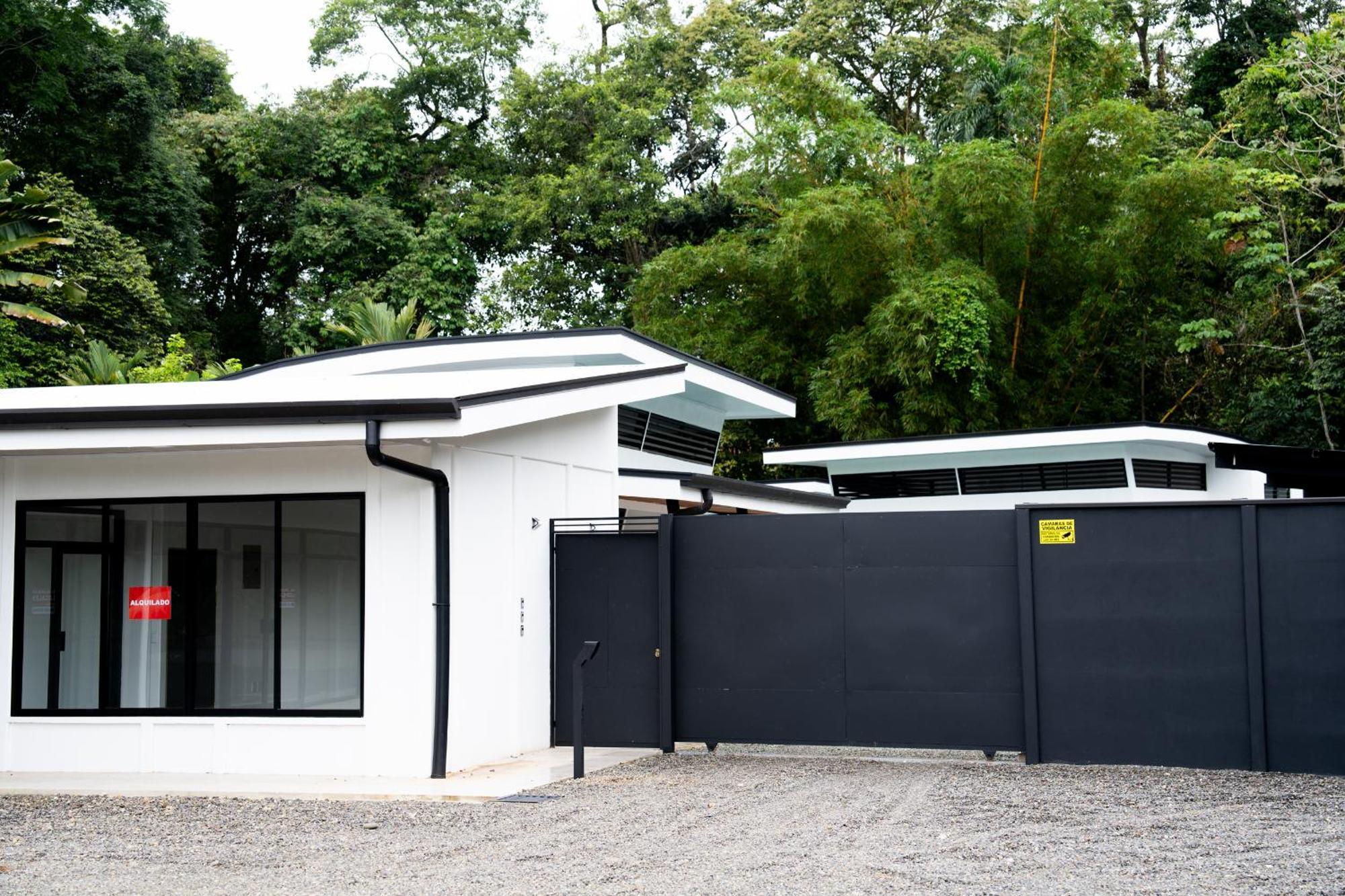 Tamandua Homes El Centro De Увита Екстериор снимка